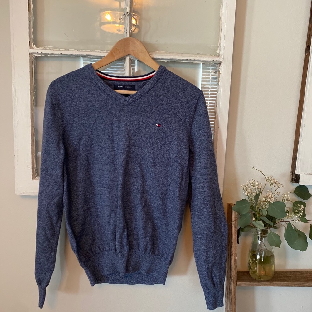 Tommy Hilfiger pull over sweater